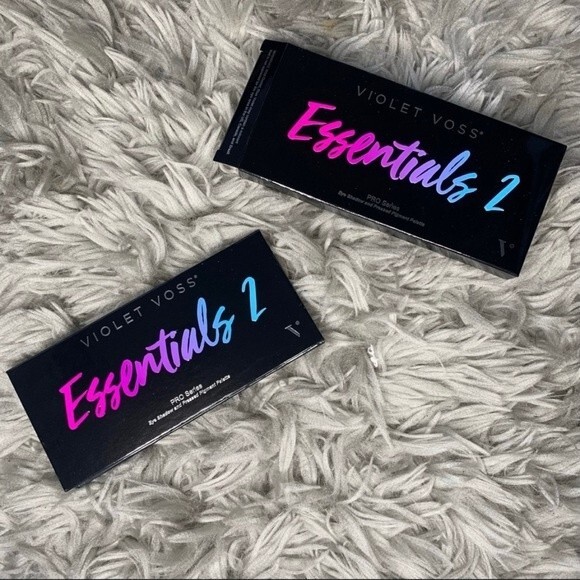 Violet Voss Essentials 2 matte & shimmer eye shadow palette - Picture 4 of 4
